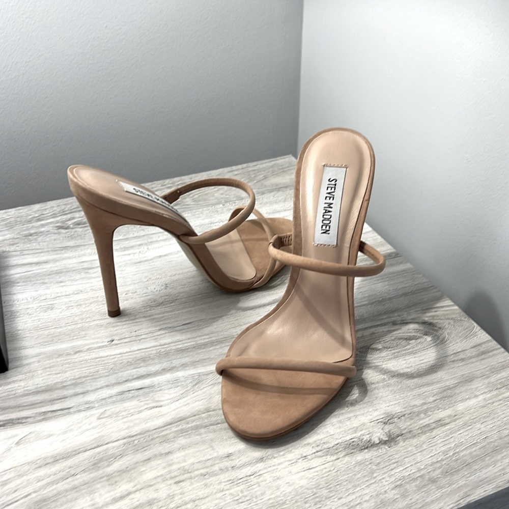 Steve Madden nude high heels